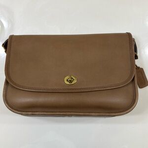 RARE Vintage made in NYC COACH taupe leather city shoulder bag